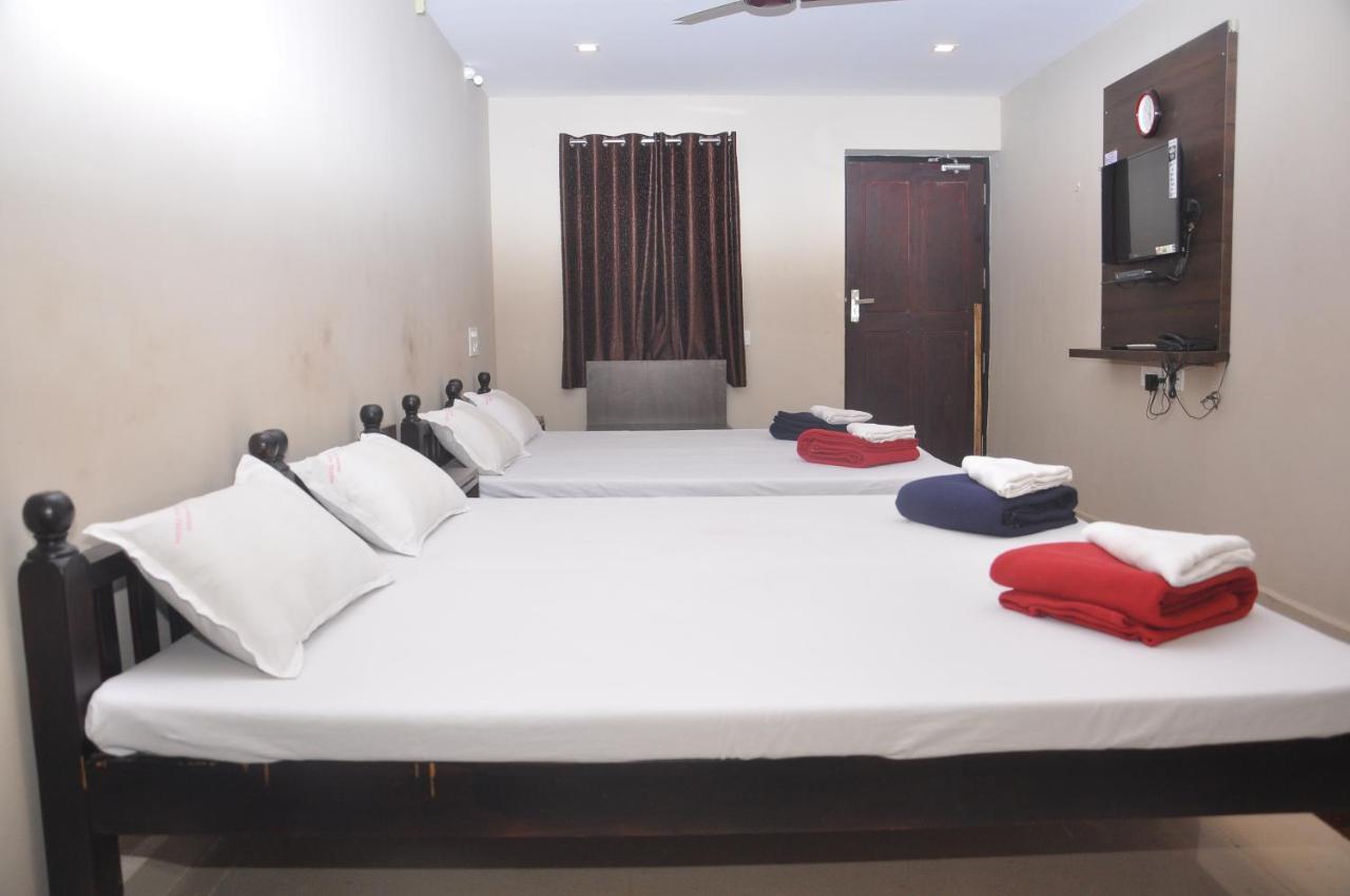 Hotel Temple City Papanasam Екстериор снимка