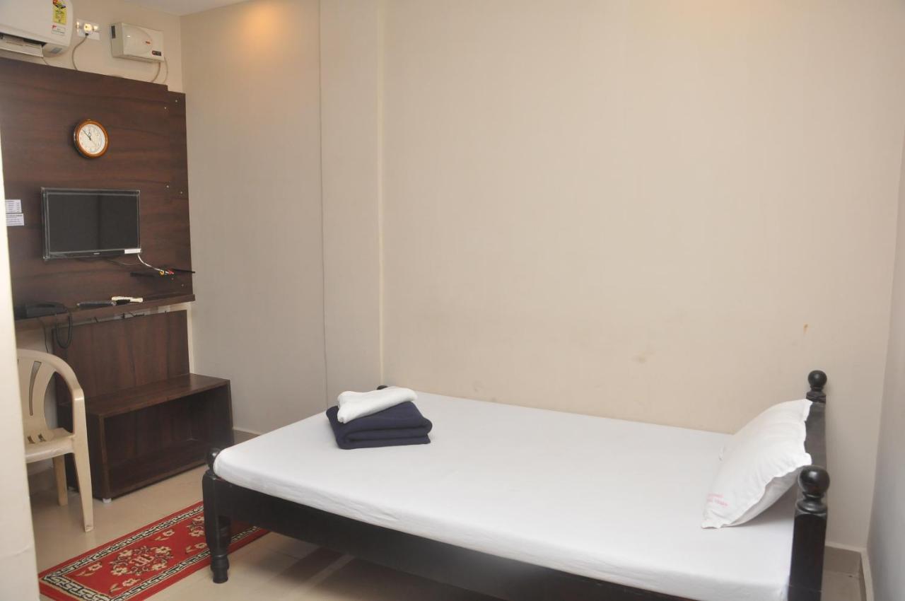 Hotel Temple City Papanasam Екстериор снимка